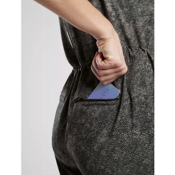 NEW Athleta Topanga Viper Black Printed Sleeveless Jumpsuit One Piece Size 3X - Picture 5 of 5